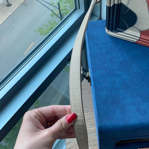 Chanel Boy Bag (Medium) - Picture 7 of 7